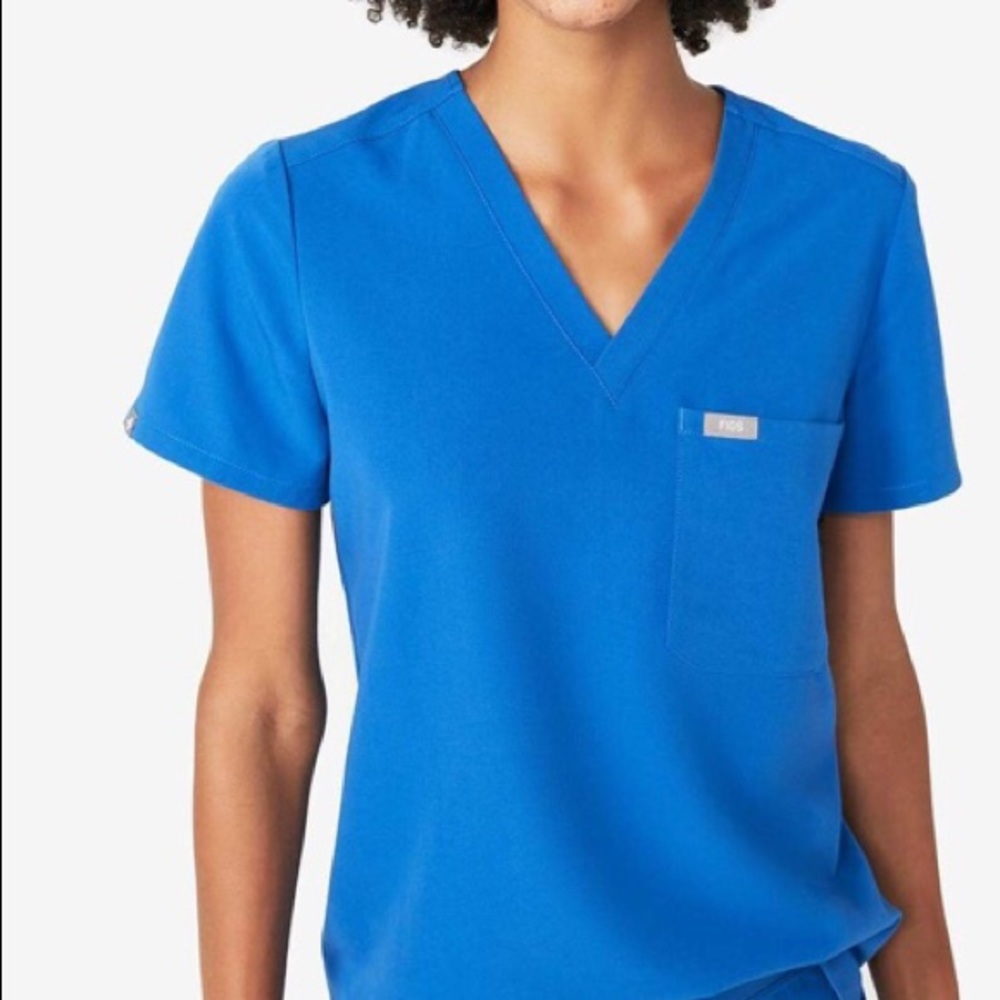 Figs Scrub top